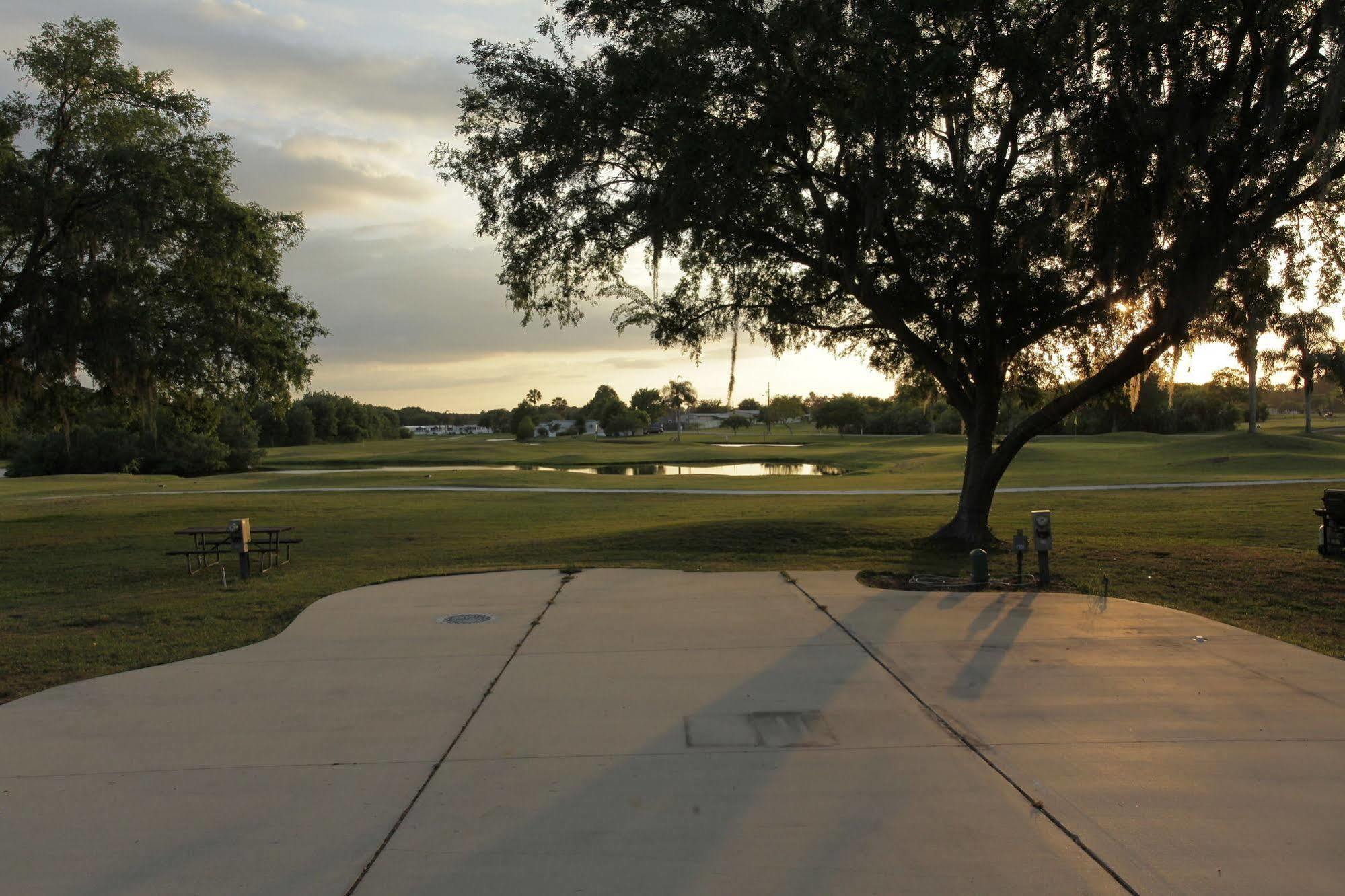 Clerbrook Golf & Rv Resort Caravan Park Clermont Eksteriør bilde
